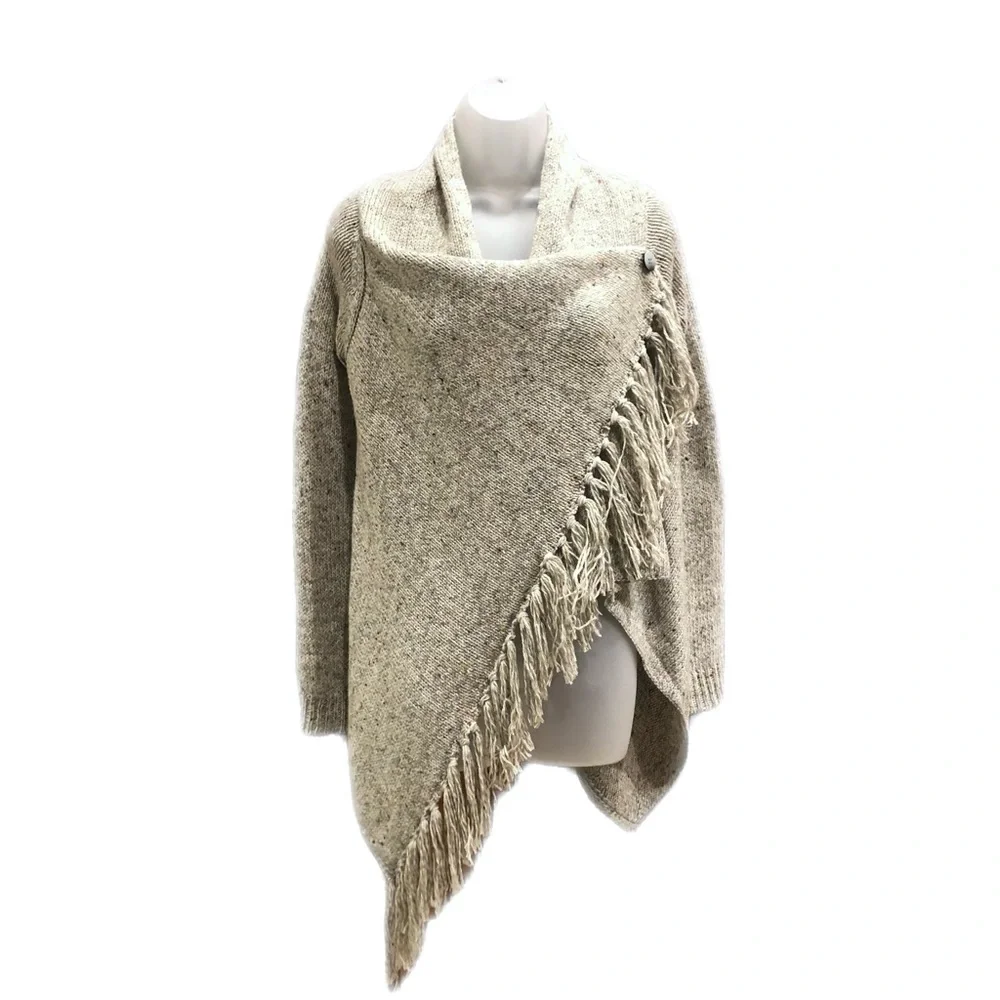 Lovestitch Vici Poncho Style Sweater Wrap - Picture 5 of 6